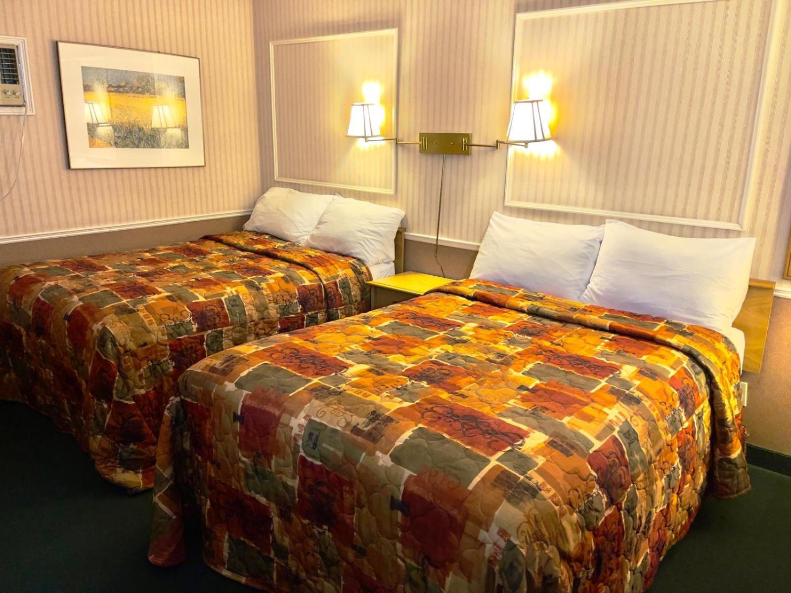 Adams Motel Су-Сент-Мари Экстерьер фото